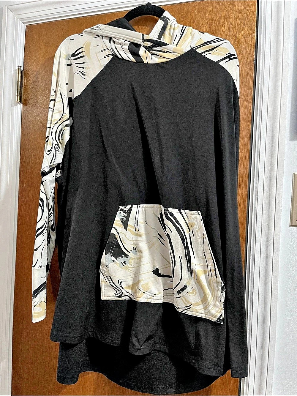 Lularoe Amber Lightweight Hoodie Abstract Print Black & White 3XL
